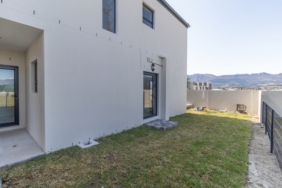 3 Bedroom Property for Sale in Honeydew Country Estate Western Cape